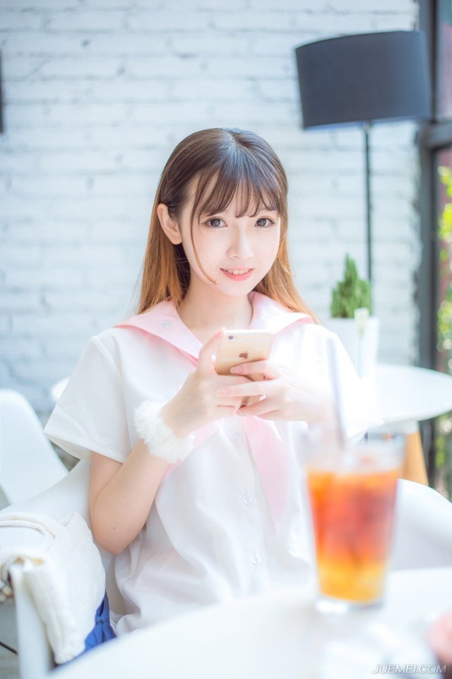 这场仗，刘备不想再打下去了，到现在，看起来似乎战果丰硕，但实际上，吕布的精锐除了最初参战之外，一直都没有再出现在战场之上，吕布和曹操家大业大，但他刘备就这点儿家底，跟他们耗不起。
